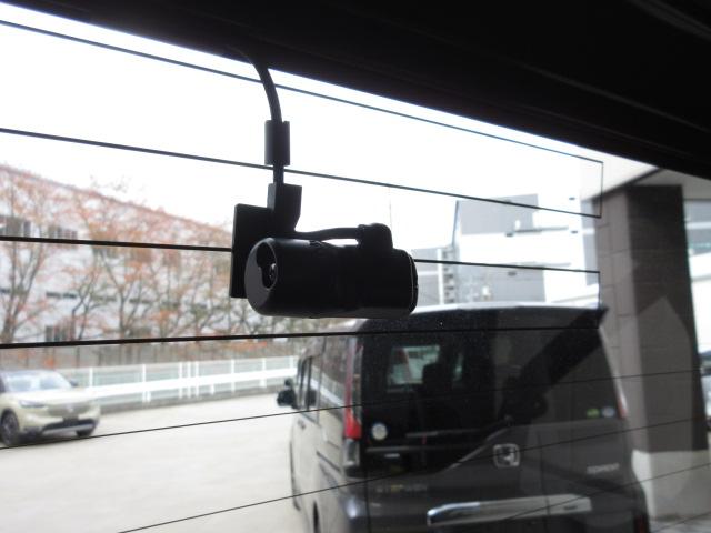 N-VAN e: e:ファン 禁煙車 エアコン ドライブレコーダー ESC スマートキー フルセグTV 両側スライドドア 運転席シートヒーター ETC USB オートクルーズコントロール バックモニター パワーウィンドウ 記録簿(5枚目)