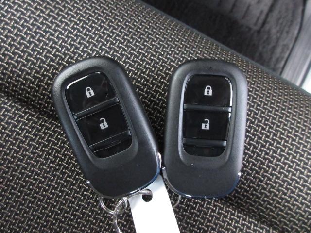 N-VAN e: e:ファン 禁煙車 エアコン ドライブレコーダー ESC スマートキー フルセグTV 両側スライドドア 運転席シートヒーター ETC USB オートクルーズコントロール バックモニター パワーウィンドウ 記録簿(17枚目)