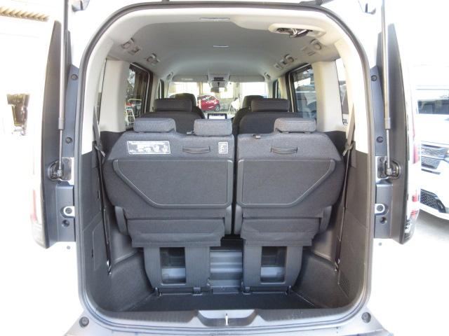 ステップワゴン エアー　禁煙車　盗難防止システム　１オナ　ＴＵＲＢＯ　踏み間違い防止　リアカメラ　サイドエアバッグ　オートクルーズコントロール　横滑り防止　フルセグＴＶ　ＵＳＢ　クリアランスソナー　ＥＴＣ車載器　スマートキー（16枚目）