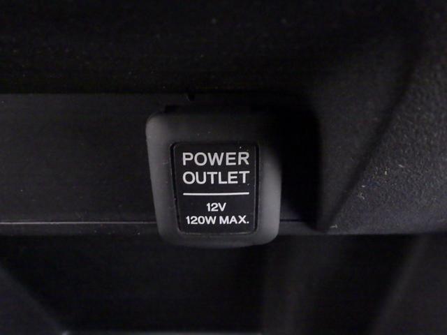 フリード Ｇジャストセレクション　禁煙車　Ｂモニター　スマトキー　ワンオナ　助手席エアバッグ　ＡＵＴＯエアコン　１セグ　パワステ　ナビＴＶ　両側スライド片側電動　ＥＴＣ　イモビ　運転席エアバッグ　ＰＷ　ＡＢＳ　ＤＶＤ再生　３列シート（11枚目）