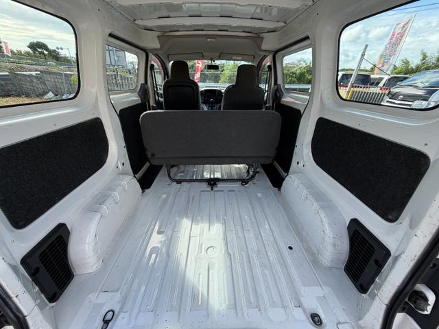 ＮＶ２００バネットバン 　キーレスエントリー・ＨＩＤ・展示、試乗車・ホワイト・エアコン・パワーステアリング（4枚目）