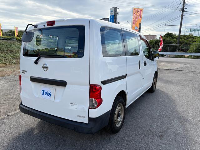 ＮＶ２００バネットバン 　キーレスエントリー・ＨＩＤ・展示、試乗車・ホワイト・エアコン・パワーステアリング（5枚目）