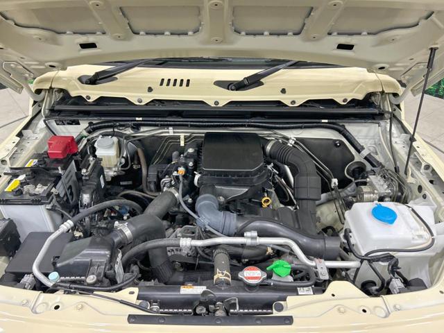 ジムニー ＸＣ　純正８インチナビ　衝突軽減　クルコン　レーンキープ　クリアランスソナー　ＬＥＤヘッド　禁煙　シートヒーター　ヘッドライトウォッシャー　ダウンヒルアシスト　オートエアコン　オートライト（19枚目）