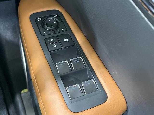 ＲＸ ＲＸ４５０ｈ　バージョンＬ　禁煙車　パノラマルーフ　１２型ナビ　全周囲カメラ　フルセグ　ブラインドスポットモニター　電動リアゲート　シートベンチレーション　ヘッドアップディスプレイ　ステアリングヒーター　茶革シート　ＥＴＣ（66枚目）