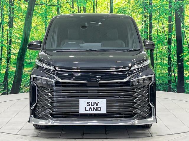 ヴォクシー ハイブリッドＳ－Ｚ　禁煙車　フリップダウンモニター　純正１０型ナビ　バックカメラ　両側電動ドア　電動リアゲート　デジタルインナーミラー　快適利便ＰＫＧ　セーフティセンス　レーダークルーズ　３眼ＬＥＤライト　ＥＴＣ（15枚目）
