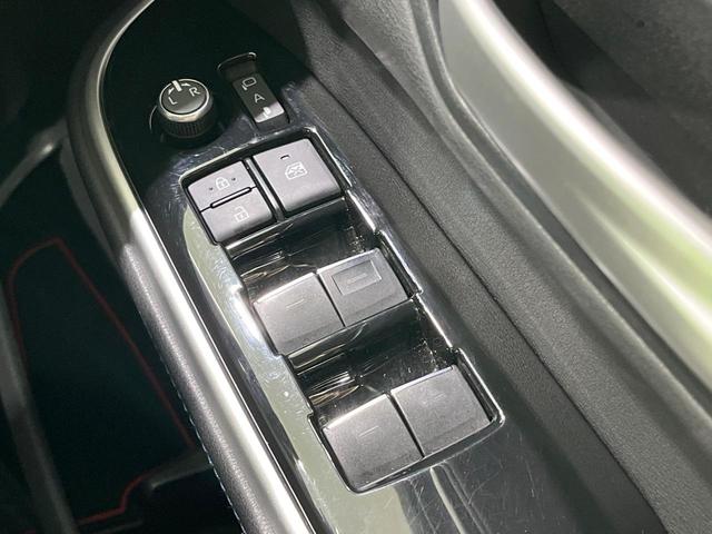 ヴォクシー ハイブリッドＳ－Ｚ　禁煙車　フリップダウンモニター　純正１０型ナビ　バックカメラ　両側電動ドア　電動リアゲート　デジタルインナーミラー　快適利便ＰＫＧ　セーフティセンス　レーダークルーズ　３眼ＬＥＤライト　ＥＴＣ（45枚目）