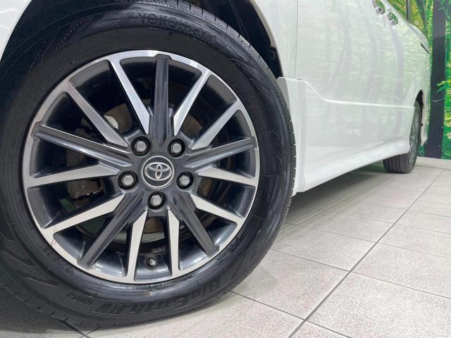 ヴォクシー ＺＳ　煌　禁煙車　後席モニター　１０型ＢＩＧＸ　フルセグ　バックカメラ　両側電動スライド　ＬＥＤヘッド　フォグランプ　純正１６インチアルミ　ＥＴＣ　アイドリングストップ　ＤＶＤ再生　オートライト　オートエアコン（16枚目）