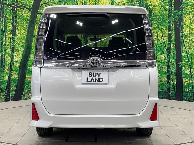 ヴォクシー ＺＳ　煌　禁煙車　後席モニター　１０型ＢＩＧＸ　フルセグ　バックカメラ　両側電動スライド　ＬＥＤヘッド　フォグランプ　純正１６インチアルミ　ＥＴＣ　アイドリングストップ　ＤＶＤ再生　オートライト　オートエアコン（18枚目）