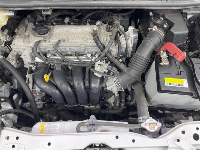ヴォクシー ＺＳ　煌　禁煙車　後席モニター　１０型ＢＩＧＸ　フルセグ　バックカメラ　両側電動スライド　ＬＥＤヘッド　フォグランプ　純正１６インチアルミ　ＥＴＣ　アイドリングストップ　ＤＶＤ再生　オートライト　オートエアコン（20枚目）