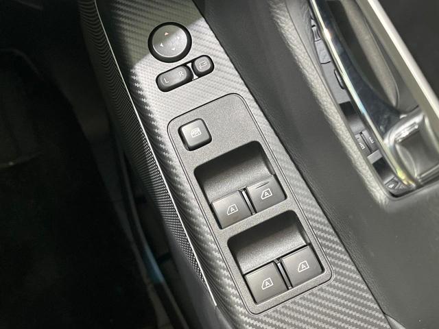 デリカＤ：５ シャモニー　禁煙車　純正１０型ナビ　全周囲カメラ　フルセグ　電動サイドステップ　両側電動ドア　電動リアゲート　レーダークルーズ　ブラインドスポットモニター　シートヒーター　ＥＴＣ　ＬＥＤライト　純正ＡＷ（47枚目）