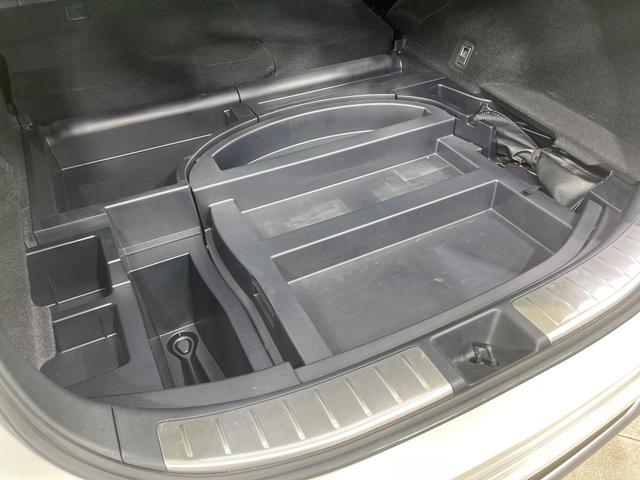 ハリアー プレミアム 禁煙車 モデリスタエアロ 純正9型ナビ フルセグ バックカメラ セーフティセンス クリアランスソナー パワーシート 半革シート 電動リアゲート LEDヘッド&フォグ 純正18インチアルミ ETC(55枚目)