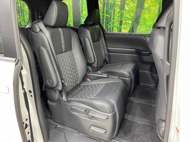 ヴォクシー ハイブリッドS-Z 年次改モデル 登録済未使用車 後席モニター 快適利便PKG 全周囲カメラ 10型ナビ フルセグ 両側電動ドア アドバンスパーク 3眼LEDライト レーダークルーズ ブラインドスポット デジタルミラー(11枚目)