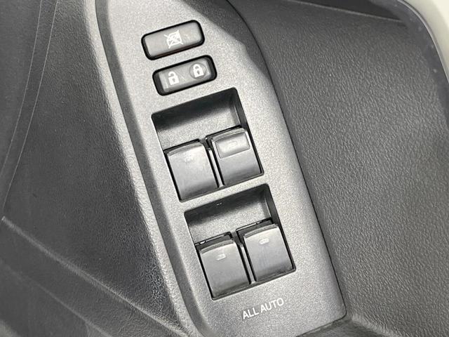 ランドクルーザープラド TX Lパッケージ・G-フロンティア 禁煙車 サンルーフ 純正SDナビ バックカメラ 寒冷地仕様 レザーシート コーナーセンサー スマートキー LEDヘッド 純正17インチアルミ ルーフレール ETC クルコン オートライト(27枚目)