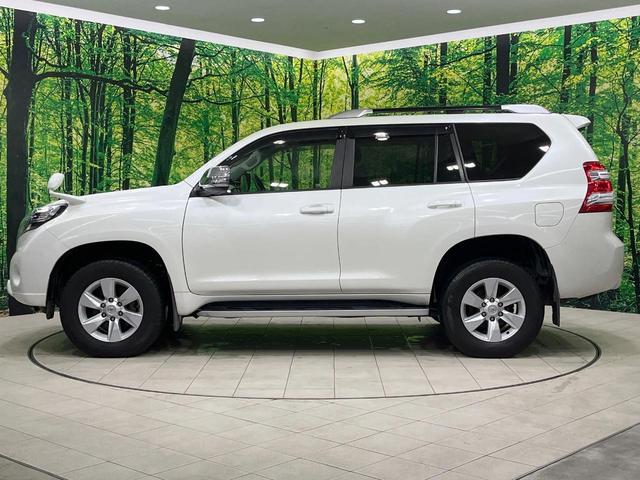 ランドクルーザープラド TX Lパッケージ・G-フロンティア 禁煙車 サンルーフ 純正SDナビ バックカメラ 寒冷地仕様 レザーシート コーナーセンサー スマートキー LEDヘッド 純正17インチアルミ ルーフレール ETC クルコン オートライト(63枚目)