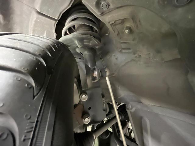 ハリアー プレミアム 禁煙車 サンルーフ 純正9型ナビ バックカメラ レーダークルーズコントロール パワーバックドア 車線逸脱防止 コーナーセンサー ETC 純正18インチアルミホイール LEDヘッドライト(22枚目)