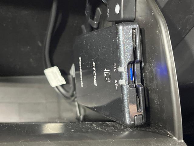 ＣＸ－５ ＸＤ　ブラックトーンエディション　禁煙車　純正１０型ナビ　全周囲カメラ　ＢＯＳＥサウンド　フルセグ　ブラインドスポットモニター　レーダークルーズ　電動リアゲート　ハーフレザーシート　パワーシート　コーナーセンサー　スマートキー（10枚目）