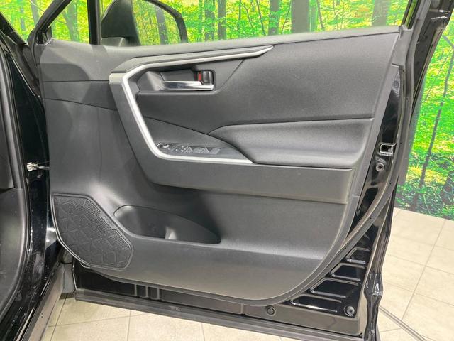 RAV4 X 禁煙車 純正ディスプレイオーディオ バックカメラ レーダークルーズ コーナーセンサー スマートキー LEDヘッド ルーフレール ビルトインETC オートハイビーム 車線逸脱警報 オートライト(34枚目)