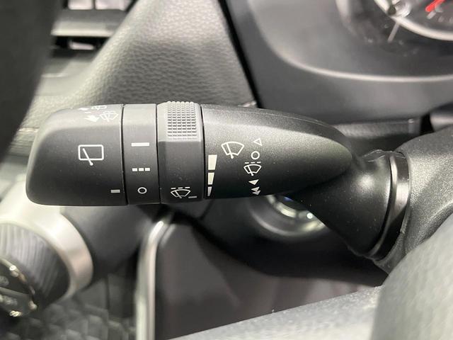 RAV4 X 禁煙車 純正ディスプレイオーディオ バックカメラ レーダークルーズ コーナーセンサー スマートキー LEDヘッド ルーフレール ビルトインETC オートハイビーム 車線逸脱警報 オートライト(39枚目)