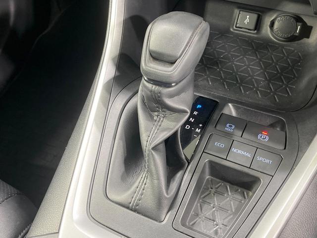 RAV4 X 禁煙車 純正ディスプレイオーディオ バックカメラ レーダークルーズ コーナーセンサー スマートキー LEDヘッド ルーフレール ビルトインETC オートハイビーム 車線逸脱警報 オートライト(42枚目)