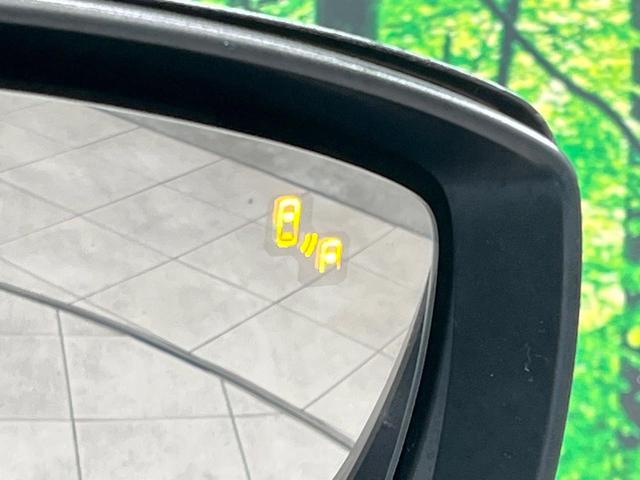 ＣＸ－８ ＸＤ　ブラックトーンエディション　禁煙車　純正１０型ナビ　全周囲カメラ　レーダークルーズ　電動リアゲート　ブラインドスポット　衝突被害軽減　ハーフレザーシート　コーナーセンサー　ＬＥＤヘッド　ＥＴＣ２．０　車線逸脱警報　オートライト（6枚目）