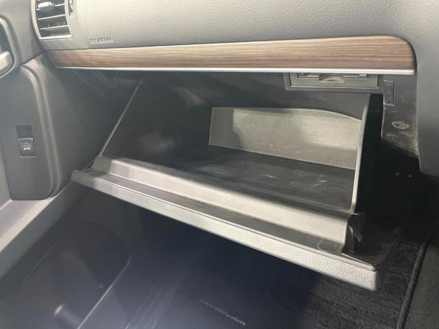 ランドクルーザープラド ＴＸ　Ｌパッケージ　禁煙車　サンルーフ　モデリスタエアロ　純正９型ナビ　全周囲カメラ　レーダークルーズ　７人乗り　衝突被害軽減　レザーシート　前席シートエアコン　コーナーセンサー　スマートキー　ＬＥＤヘッド（38枚目）