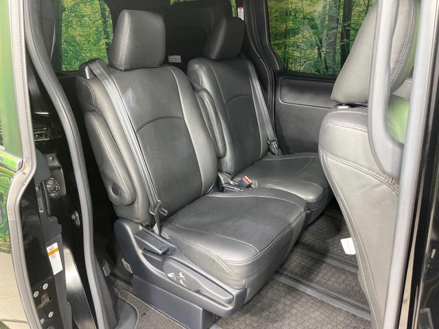ヴォクシー ZS 煌 禁煙車 モデリスタエアロ フリップダウンモニター 純正9型ナビ バックカメラ 両側電動ドア クルーズコントロール 車線逸脱防止 オートハイビーム ETC LEDヘッドライト リアオートエアコン(11枚目)