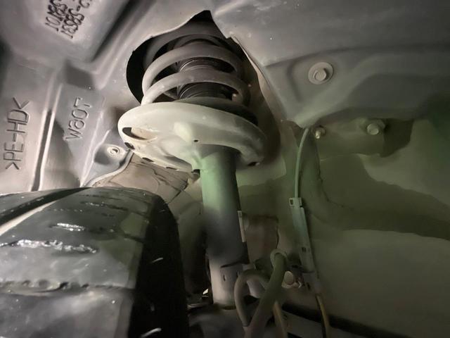 ヴォクシー ZS 煌 禁煙車 モデリスタエアロ フリップダウンモニター 純正9型ナビ バックカメラ 両側電動ドア クルーズコントロール 車線逸脱防止 オートハイビーム ETC LEDヘッドライト リアオートエアコン(25枚目)