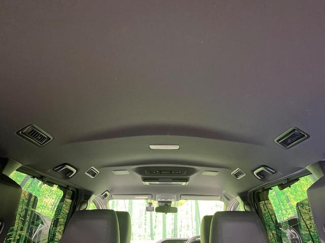 ヴォクシー ZS 煌 禁煙車 モデリスタエアロ フリップダウンモニター 純正9型ナビ バックカメラ 両側電動ドア クルーズコントロール 車線逸脱防止 オートハイビーム ETC LEDヘッドライト リアオートエアコン(43枚目)