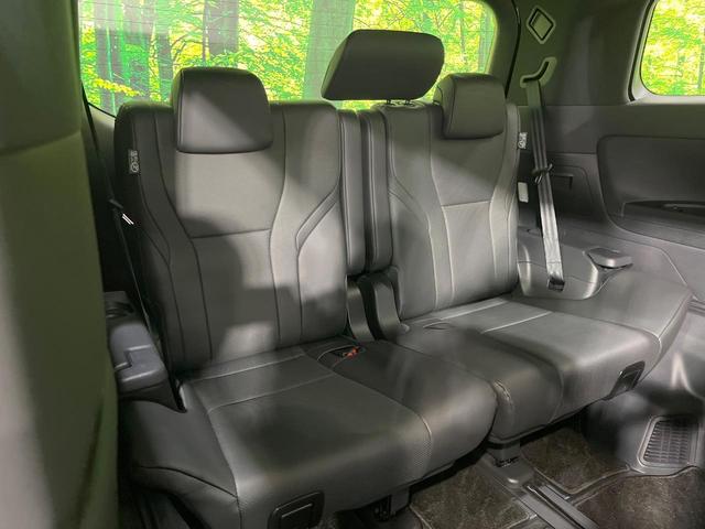 アルファードハイブリッド Z 禁煙車 ムーンルーフ 後席モニター 純正14型ナビ 全周囲カメラ ユニバーサルサイドステップ トヨタチームメイト デジタルインナーミラー シートベンチレーション 両側電動ドア 電動リアゲート ETC(10枚目)