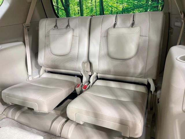 ランドクルーザープラド ＴＸ　Ｌパッケージ　マットブラックエディション　禁煙車　サンルーフ　９型ＳＤナビ　フルセグ　バックカメラ　７人乗り　セーフティセンス　クリアランスソナー　シートベンチレーション　ベージュ革シート　ルーフレール　ＬＥＤヘッド　純正１８インチアルミ（11枚目）