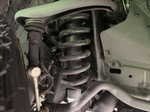 ランドクルーザープラド ＴＸ　Ｌパッケージ　マットブラックエディション　禁煙車　サンルーフ　９型ＳＤナビ　フルセグ　バックカメラ　７人乗り　セーフティセンス　クリアランスソナー　シートベンチレーション　ベージュ革シート　ルーフレール　ＬＥＤヘッド　純正１８インチアルミ（22枚目）