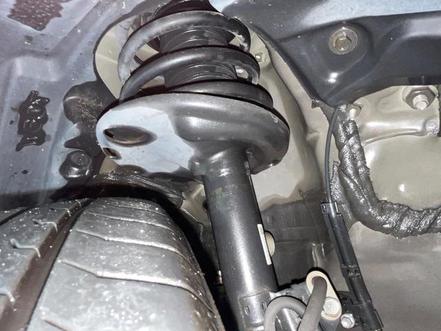 ヴォクシー ZS 煌 禁煙車 後席モニター 純正10型ナビ 両側電動ドア バックカメラ 衝突被害軽減 スマートキー LEDヘッド ビルトインETC クルコン オートハイビーム 車線逸脱警報 オートライト(22枚目)