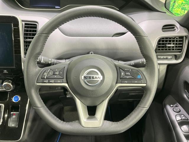 セレナ e-パワー ハイウェイスターV 禁煙車 後席モニター 純正9型ナビ 全周囲カメラ セーフティパックA 両側電動ドア 衝突被害軽減 レーダークルーズ コーナーセンサー スマートキー LEDヘッド ETC 車線逸脱警報 オートライト(13枚目)