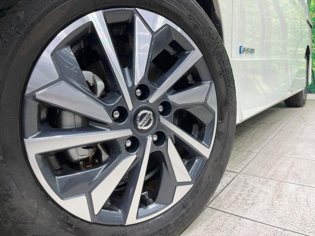 セレナ e-パワー ハイウェイスターV 禁煙車 後席モニター 純正9型ナビ 全周囲カメラ セーフティパックA 両側電動ドア 衝突被害軽減 レーダークルーズ コーナーセンサー スマートキー LEDヘッド ETC 車線逸脱警報 オートライト(15枚目)