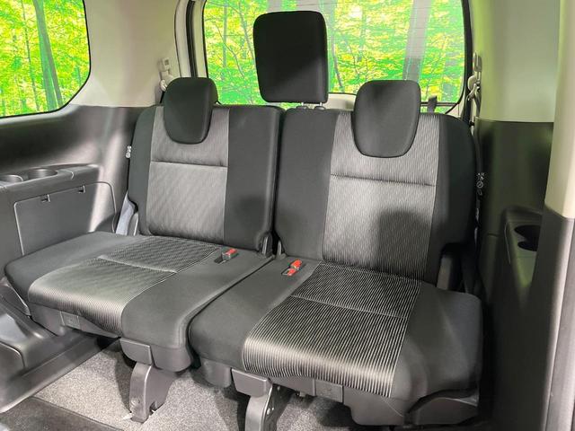 セレナ e-パワー ハイウェイスターV 禁煙車 後席モニター 純正9型ナビ 全周囲カメラ セーフティパックA 両側電動ドア 衝突被害軽減 レーダークルーズ コーナーセンサー スマートキー LEDヘッド ETC 車線逸脱警報 オートライト(31枚目)