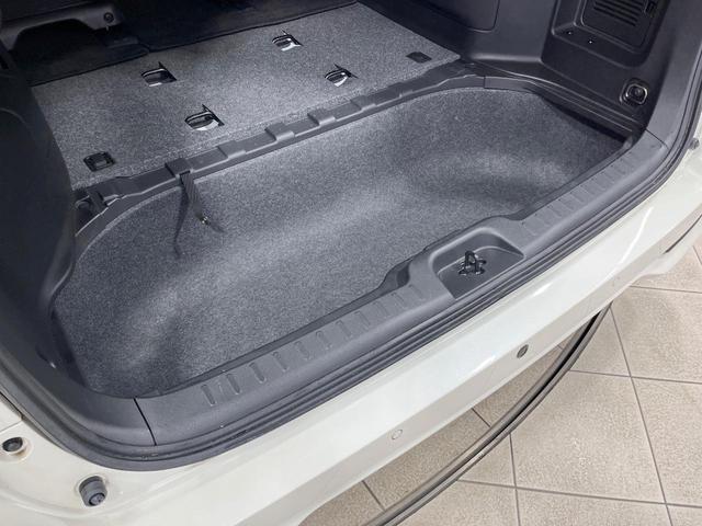 セレナ e-パワー ハイウェイスターV 禁煙車 後席モニター 純正9型ナビ 全周囲カメラ セーフティパックA 両側電動ドア 衝突被害軽減 レーダークルーズ コーナーセンサー スマートキー LEDヘッド ETC 車線逸脱警報 オートライト(44枚目)