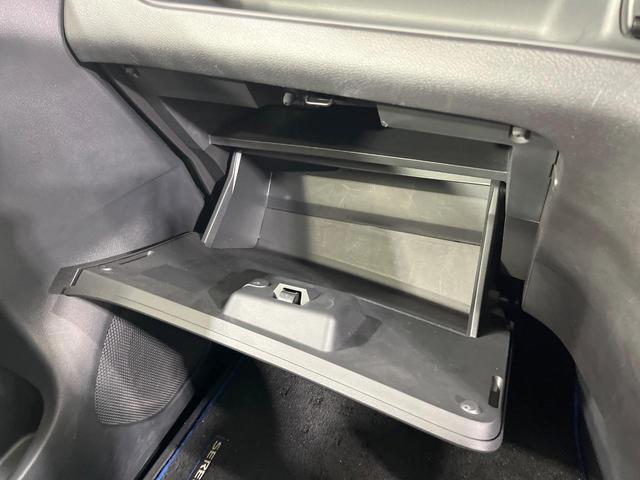 セレナ e-パワー ハイウェイスターV 禁煙車 後席モニター 純正9型ナビ 全周囲カメラ セーフティパックA 両側電動ドア 衝突被害軽減 レーダークルーズ コーナーセンサー スマートキー LEDヘッド ETC 車線逸脱警報 オートライト(60枚目)