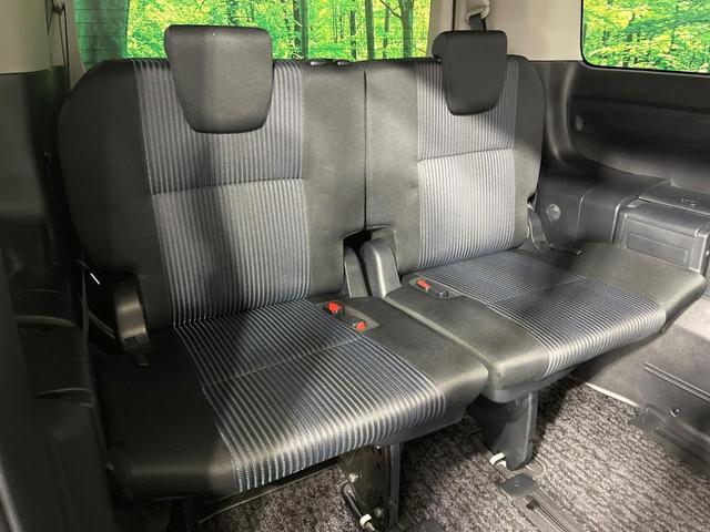 ヴォクシー ZS 煌II 禁煙車 モデリスタエアロ 後席モニター 純正10型ナビ フルセグ バックカメラ 両側電動ドア 衝突被害軽減 LEDヘッド&フォグ 純正16インチアルミ ETC スマートキー アイドリングストップ(11枚目)