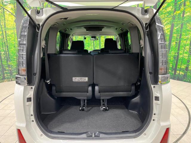ヴォクシー ZS 煌II 禁煙車 モデリスタエアロ 後席モニター 純正10型ナビ フルセグ バックカメラ 両側電動ドア 衝突被害軽減 LEDヘッド&フォグ 純正16インチアルミ ETC スマートキー アイドリングストップ(12枚目)