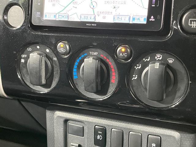 FJクルーザー カラーパッケージ 禁煙車 SDナビ バックカメラ クルーズコントロール クリアランスソナー 寒冷地仕様 電動格納ミラー ステアリングSW キーレス 純正AW(35枚目)