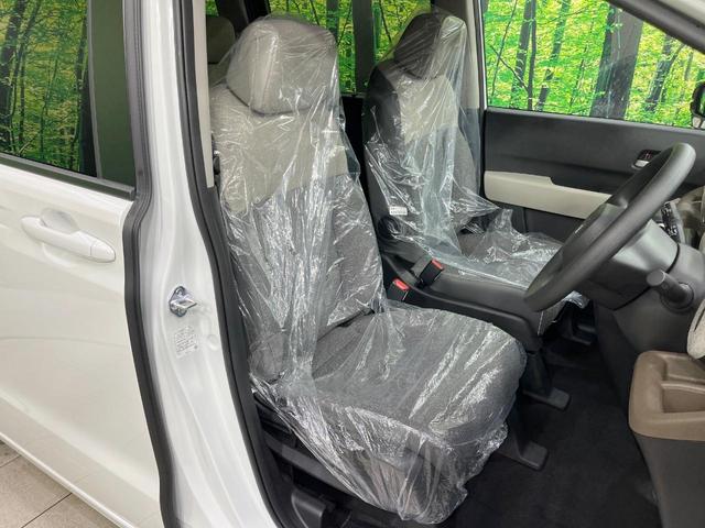 フリード エアー 登録済未使用車 純正ディスプレイオーディオ バックカメラ 両側電動ドア 6人乗り レーダークルーズ コーナーセンサー スマートキー LEDヘッド オートハイビーム 車線逸脱警報 オートライト(6枚目)