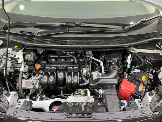 フリード エアー 登録済未使用車 純正ディスプレイオーディオ バックカメラ 両側電動ドア 6人乗り レーダークルーズ コーナーセンサー スマートキー LEDヘッド オートハイビーム 車線逸脱警報 オートライト(17枚目)