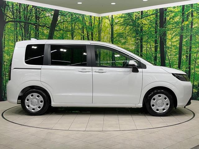 フリード エアー 登録済未使用車 純正ディスプレイオーディオ バックカメラ 両側電動ドア 6人乗り レーダークルーズ コーナーセンサー スマートキー LEDヘッド オートハイビーム 車線逸脱警報 オートライト(20枚目)