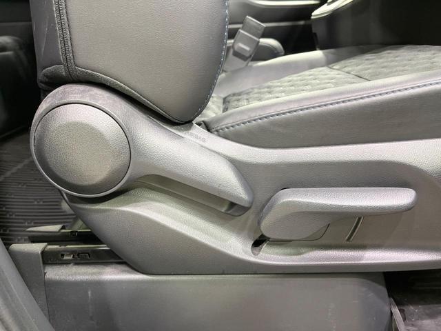 ヴォクシー ハイブリッドS-Z 禁煙車 モデリスタエアロ 後席モニター 快適利便PKG 全周囲カメラ 10型ナビ フルセグ 両側電動ドア アドバンスパーク デジタルミラー ブラインドスポットモニター HUD 3眼LEDライト(35枚目)