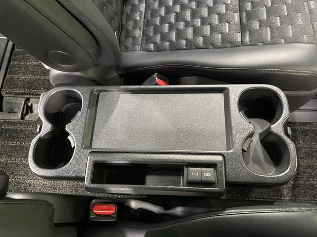 ヴォクシー ハイブリッドS-Z 禁煙車 モデリスタエアロ 後席モニター 快適利便PKG 全周囲カメラ 10型ナビ フルセグ 両側電動ドア アドバンスパーク デジタルミラー ブラインドスポットモニター HUD 3眼LEDライト(47枚目)