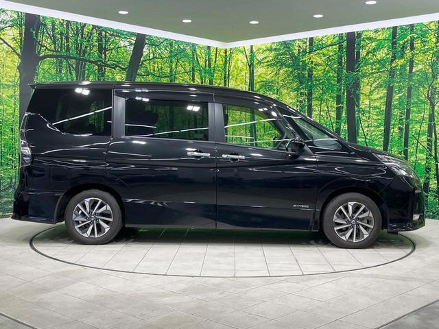 セレナ ハイウェイスターＶ　禁煙車　セーフティＡ　後席モニター　純正９型ナビ　全周囲カメラ　フルセグ　両側電動ドア　プロパイロット　デジタルミラー　ブラインドスポットモニター　ＥＴＣ　クリアランスソナー　ＬＥＤライト　純正ＡＷ（23枚目）