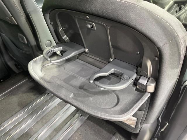 セレナ ハイウェイスターＶ　禁煙車　セーフティＡ　後席モニター　純正９型ナビ　全周囲カメラ　フルセグ　両側電動ドア　プロパイロット　デジタルミラー　ブラインドスポットモニター　ＥＴＣ　クリアランスソナー　ＬＥＤライト　純正ＡＷ（33枚目）