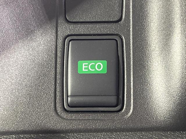 セレナ ハイウェイスターＶ　禁煙車　セーフティＡ　後席モニター　純正９型ナビ　全周囲カメラ　フルセグ　両側電動ドア　プロパイロット　デジタルミラー　ブラインドスポットモニター　ＥＴＣ　クリアランスソナー　ＬＥＤライト　純正ＡＷ（53枚目）