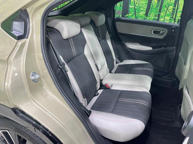 ヴェゼル ｅ：ＨＥＶ　ＰＬａＹ　禁煙車　サンルーフ　純正９型ナビ　全周囲カメラ　フルセグ　電動リアゲート　ホンダセンシング　レーダークルーズ　ブラインドスポットモニター　シートヒーター　ＥＴＣ　ＬＥＤライト　純正ＡＷ（10枚目）