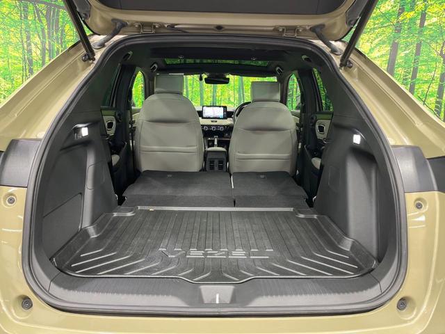 ヴェゼル ｅ：ＨＥＶ　ＰＬａＹ　禁煙車　サンルーフ　純正９型ナビ　全周囲カメラ　フルセグ　電動リアゲート　ホンダセンシング　レーダークルーズ　ブラインドスポットモニター　シートヒーター　ＥＴＣ　ＬＥＤライト　純正ＡＷ（11枚目）